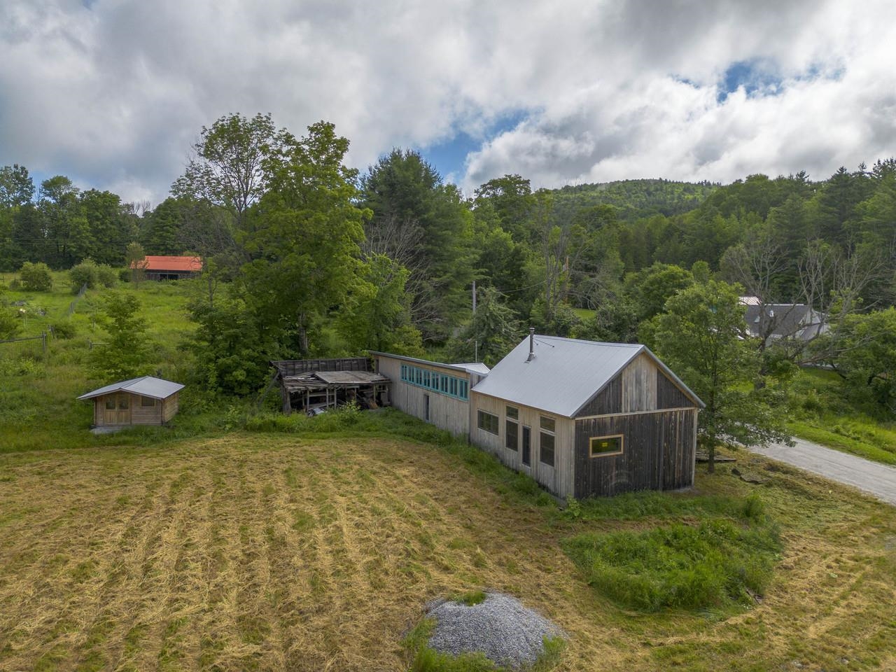 3814 East Hill Road Plainfield, VT 05667 - Photo 3 of 40