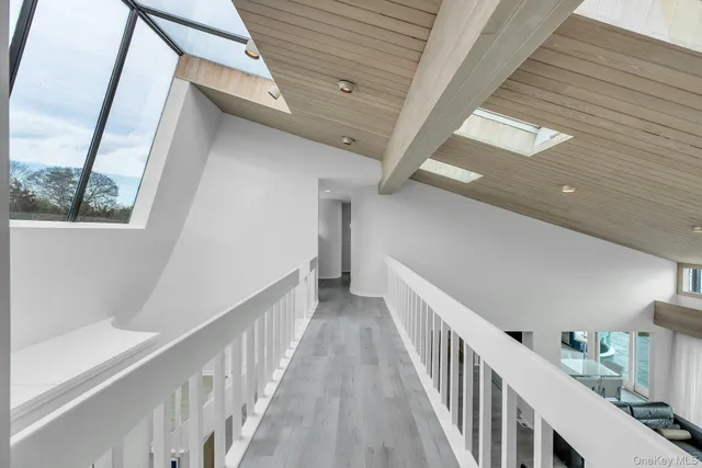 $3,199,000 | 17 Romana Drive, Hampton Bays, NY 11946