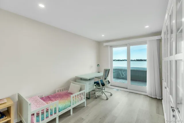 $3,199,000 | 17 Romana Drive, Hampton Bays, NY 11946