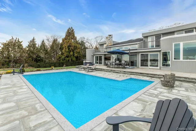 $3,199,000 | 17 Romana Drive, Hampton Bays, NY 11946