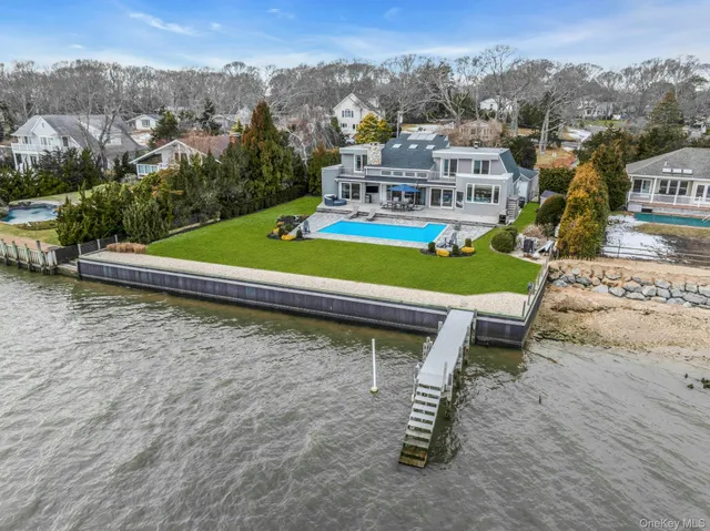 $3,199,000 | 17 Romana Drive, Hampton Bays, NY 11946