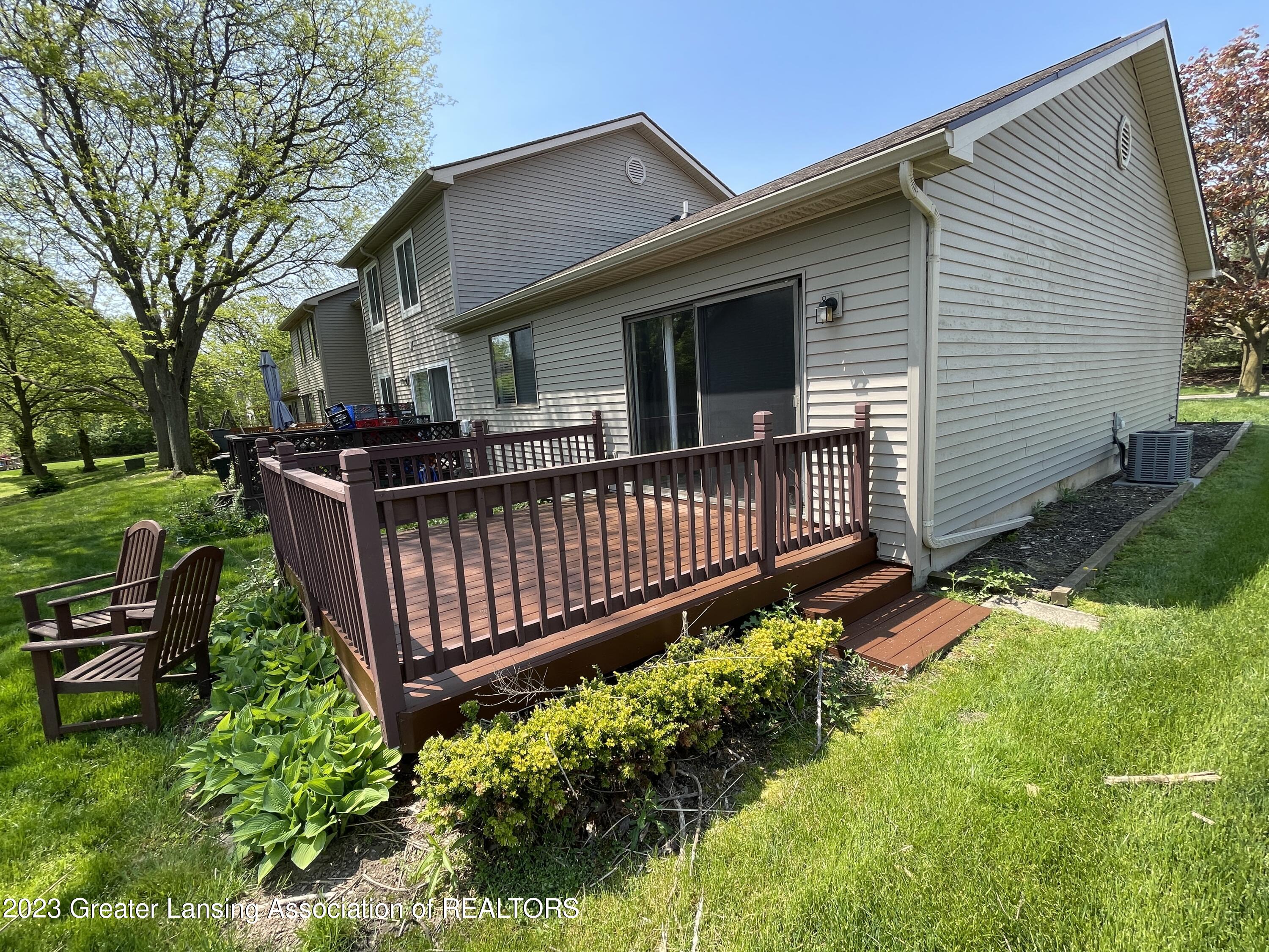 5810 Okemos Road Haslett, MI 48840 - Photo 2 of 12 IMG_8544