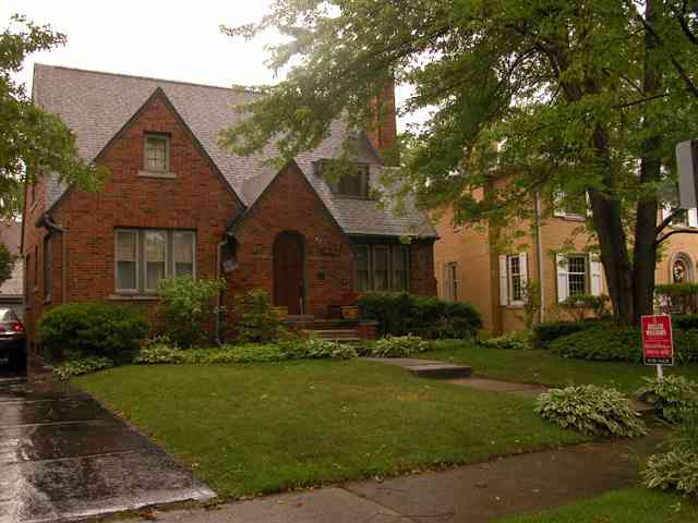 1414 Bishop Road Grosse Pointe, MI 48230 - Photo 1 of 13 31064486.JPG