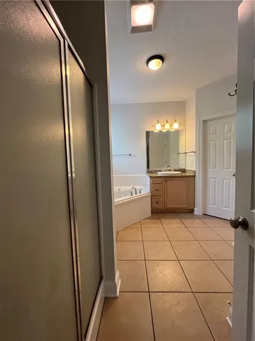 $2,500 | 141 Highway 22, Unit F1, Madisonville, LA 70447