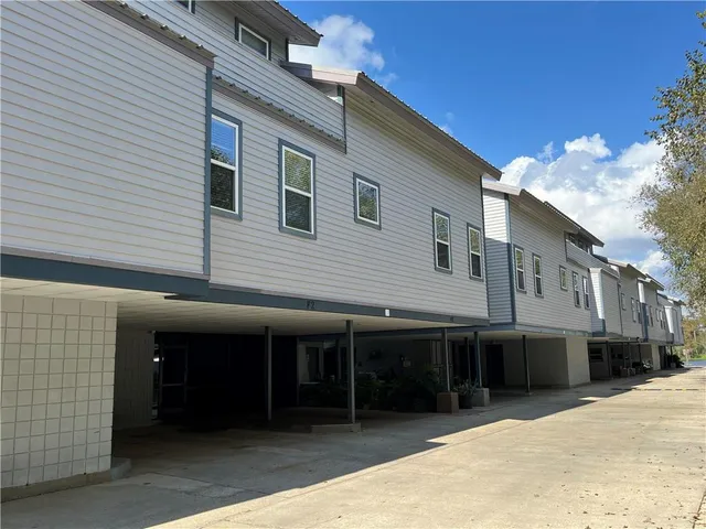 $2,500 | 141 Highway 22, Unit F1, Madisonville, LA 70447