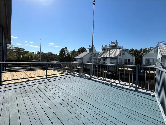 $2,500 | 141 Highway 22, Unit F1, Madisonville, LA 70447