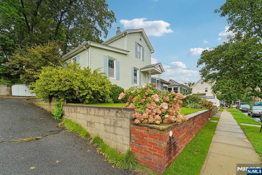 171 Van Winkle Street East Rutherford, NJ 07073 - Photo 24 of 25 Gallery Image 24