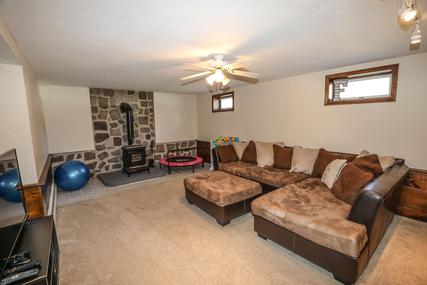 34 Gail Road Merrimack, NH 03054 - Photo 25 of 32