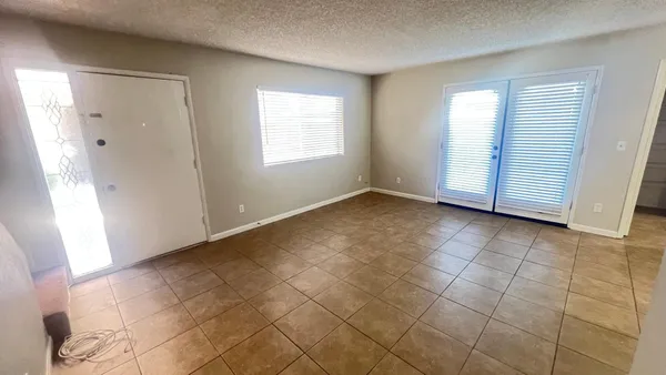 $1,150 | 6008 West Townley Avenue, Glendale, AZ 85302