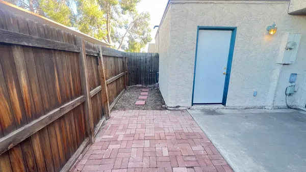 $1,150 | 6008 West Townley Avenue, Glendale, AZ 85302