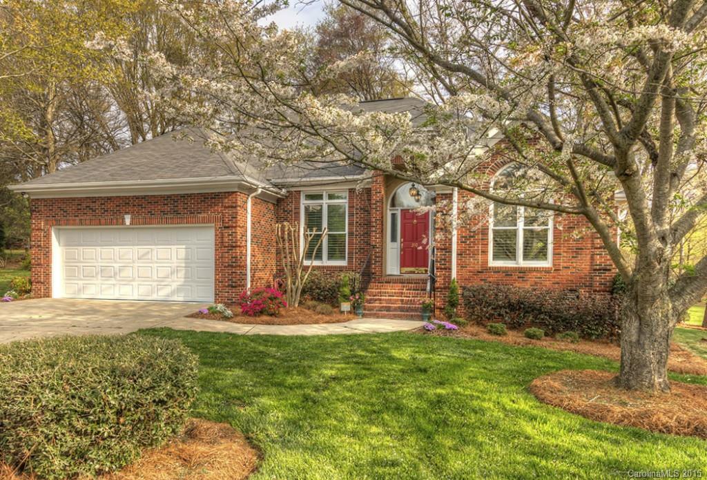 310 Dorsett Downs Fort Mill, SC 29708 - Photo 1 of 24 Gallery Image 1