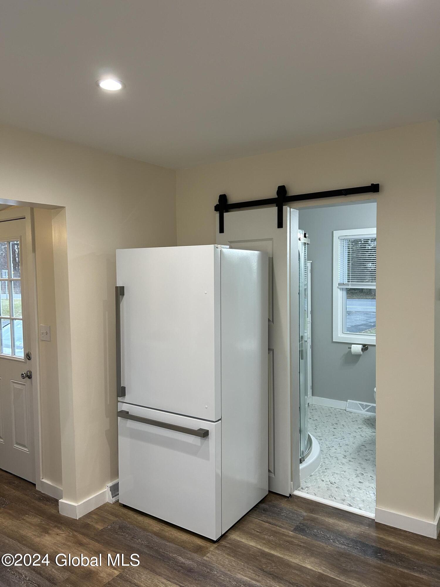 740 Watervliet Shaker Road Colonie, NY 12110 - Photo 4 of 17 IMG_4600