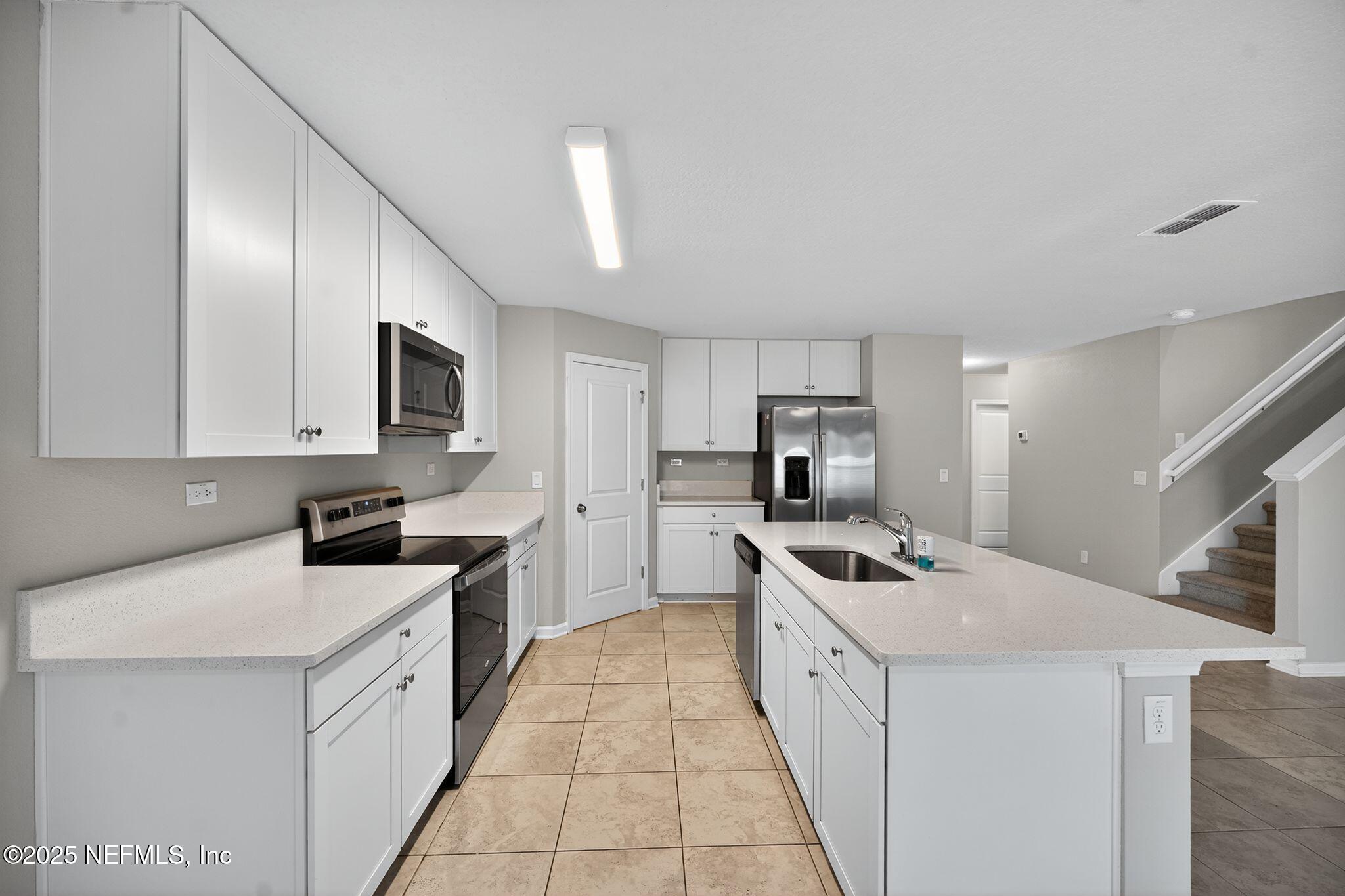 4920 Morning Rise Circle Jacksonville, FL 32218 - Photo 9 of 34 19_4920_Morning_Rise_Cir_Jacksonville_FL