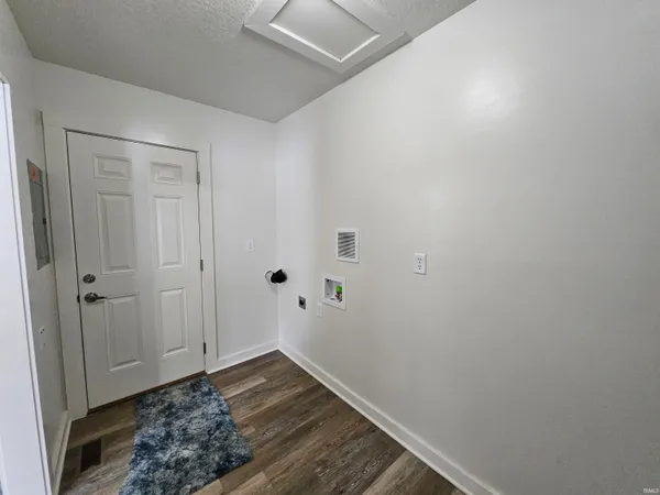 $179,000 | 7016 Beaty Avenue, Fort Wayne, IN 46809