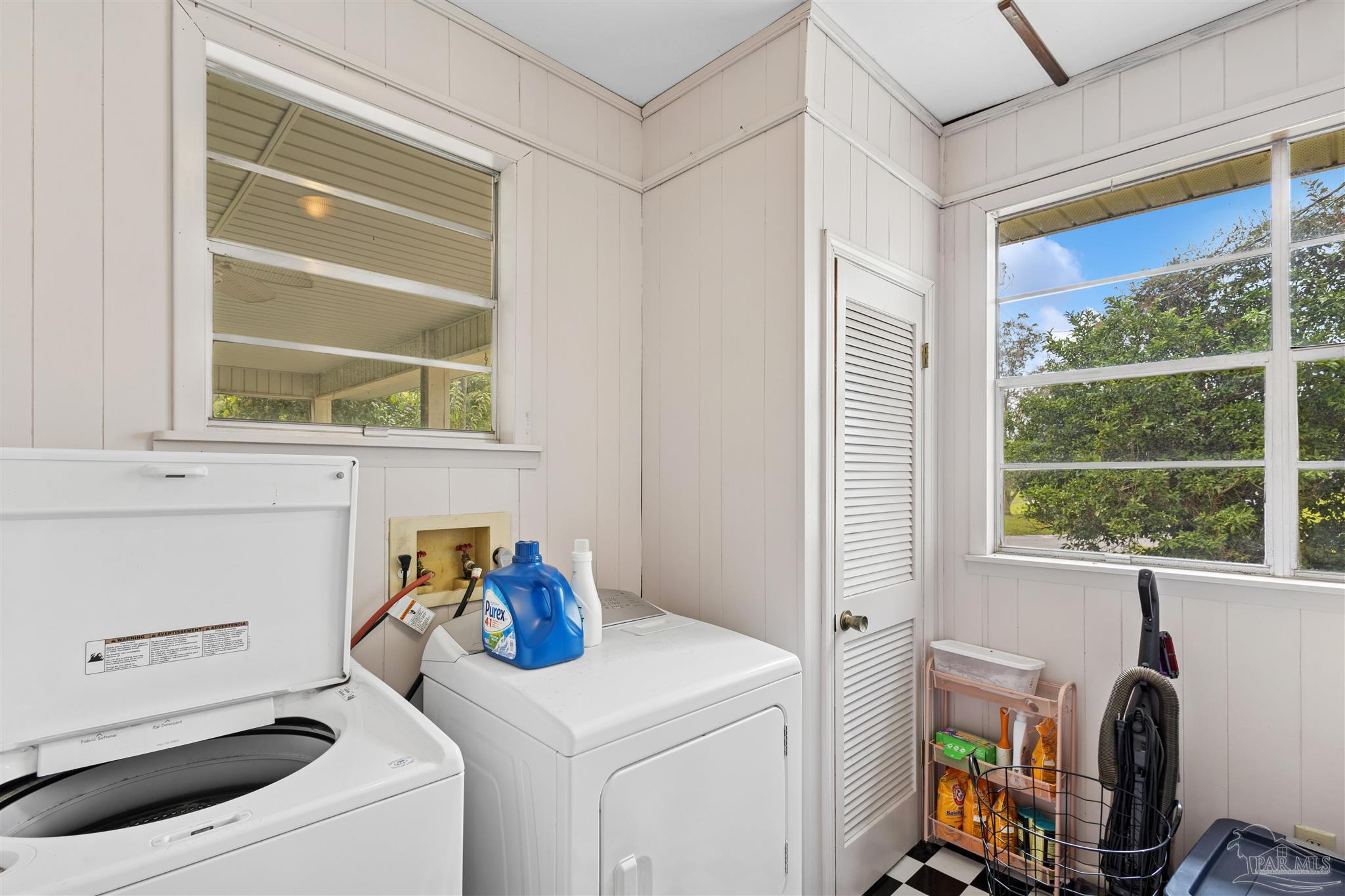 4176 Morristown Road Jay, FL 32565 - Photo 26 of 41 a utility room with a window dryer and washer