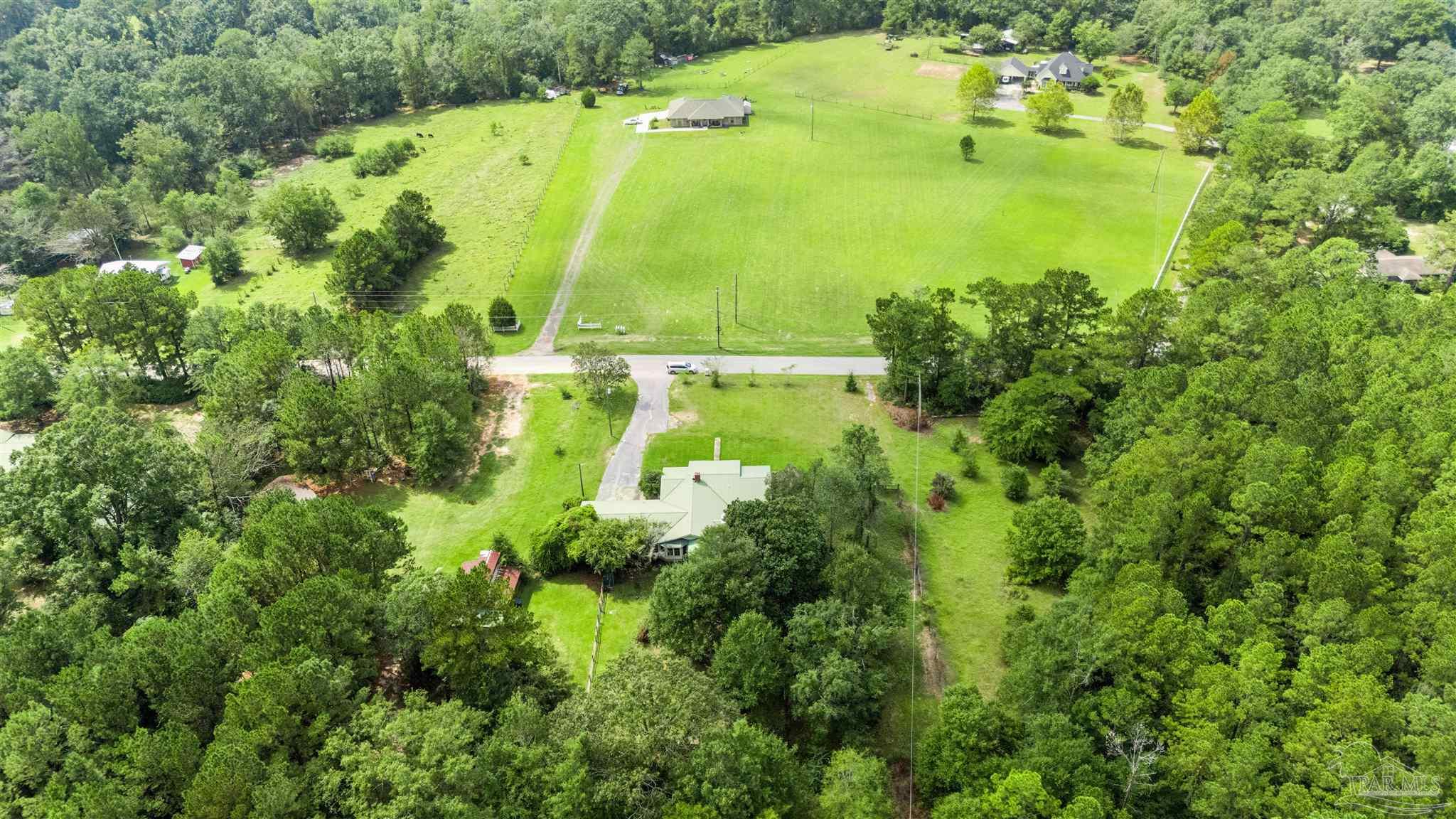 4176 Morristown Road Jay, FL 32565 - Photo 31 of 41 a view of a large yard