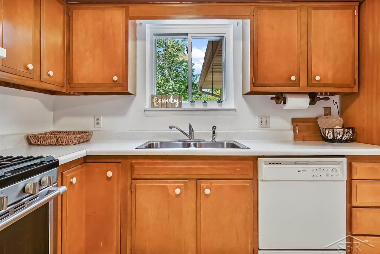 8074 Ohern Road Saginaw, MI 48609 - Photo 5 of 17 Kitchen