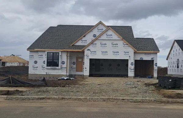 $685,900 | 1252 Wild Rye Lane, Oconomowoc, WI 53066