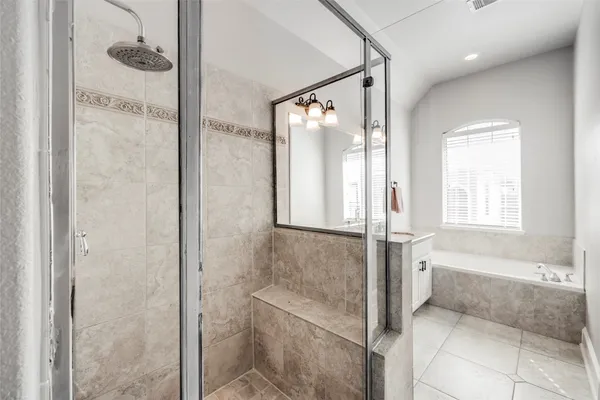 $2,650 | 5212 Washington Avenue, Houston, TX 77007