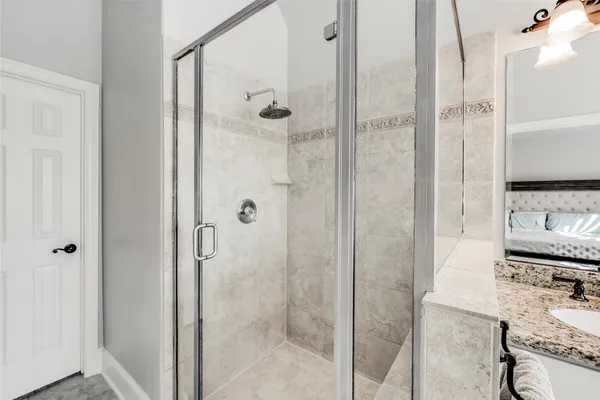 $2,650 | 5212 Washington Avenue, Houston, TX 77007
