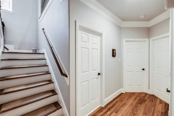 $2,650 | 5212 Washington Avenue, Houston, TX 77007
