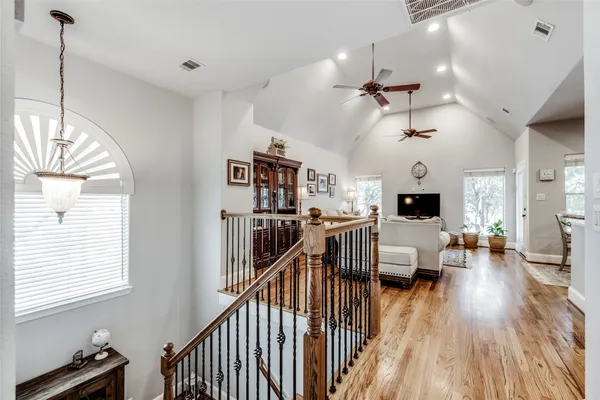 $2,650 | 5212 Washington Avenue, Houston, TX 77007