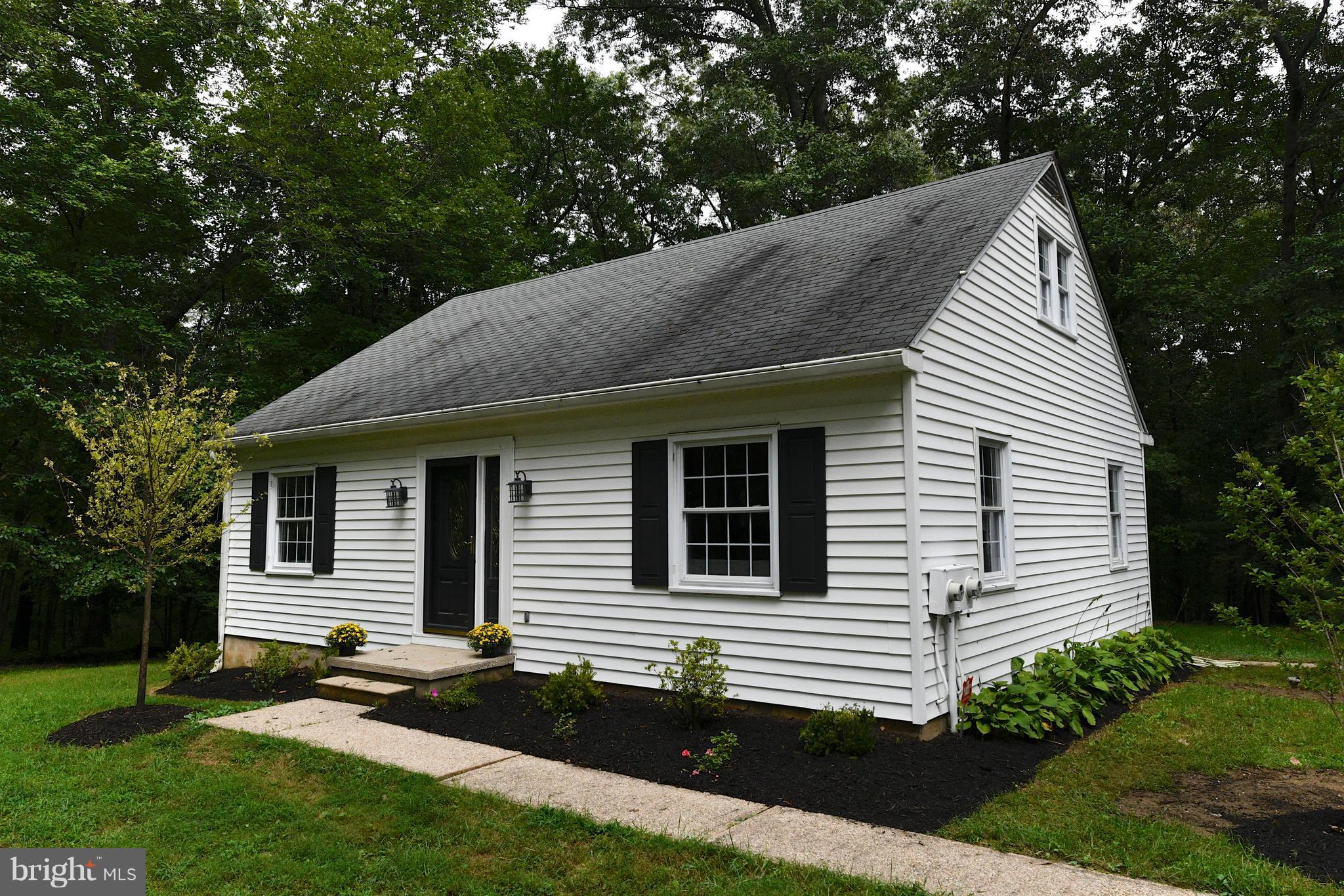 18407 Gunpowder Road Hampstead, MD 21074 - Photo 3 of 30 Much Larger Than It Looks! Almost 2000 sq ft!