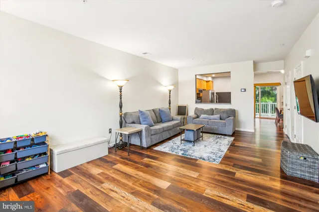 $310,000 | 6506 Wiltshire Drive, Unit 205, Frederick, MD 21703