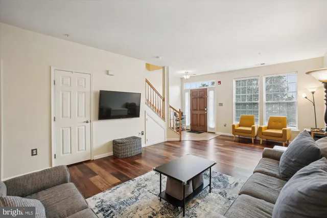 $310,000 | 6506 Wiltshire Drive, Unit 205, Frederick, MD 21703