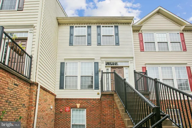 $310,000 | 6506 Wiltshire Drive, Unit 205, Frederick, MD 21703