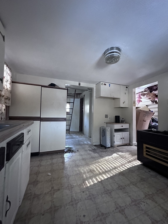 404 Sylvester Road Northampton, MA 01062 - Photo 3 of 6