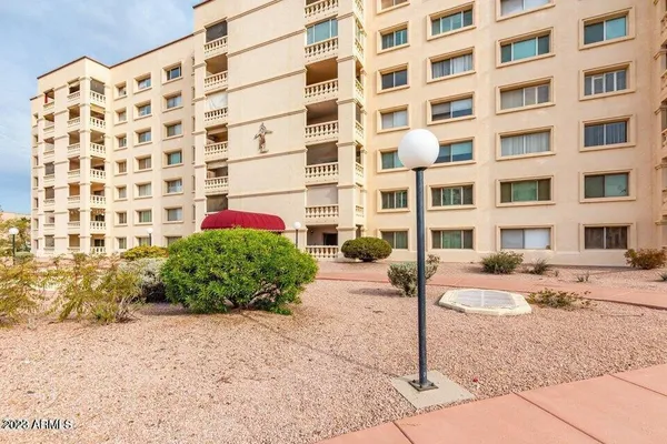$1,749 | 7820 East Camelback Road, Unit 501, Scottsdale, AZ 85251