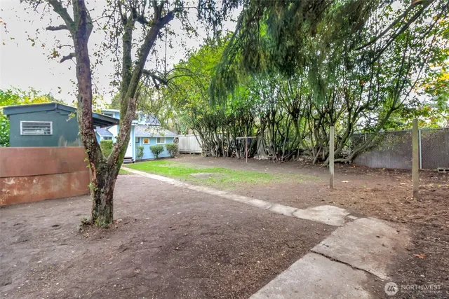 a view of a out door of the house