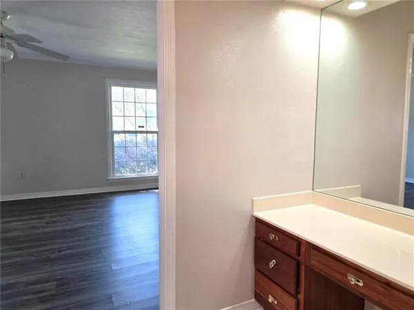 $3,200 | 12 Chateau Magdelaine Drive, Kenner, LA 70065