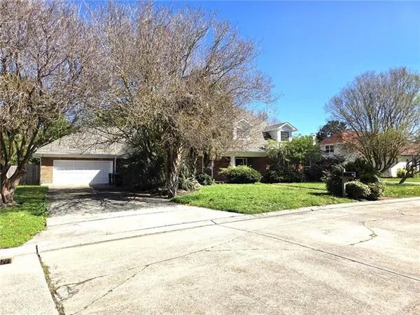 $3,200 | 12 Chateau Magdelaine Drive, Kenner, LA 70065