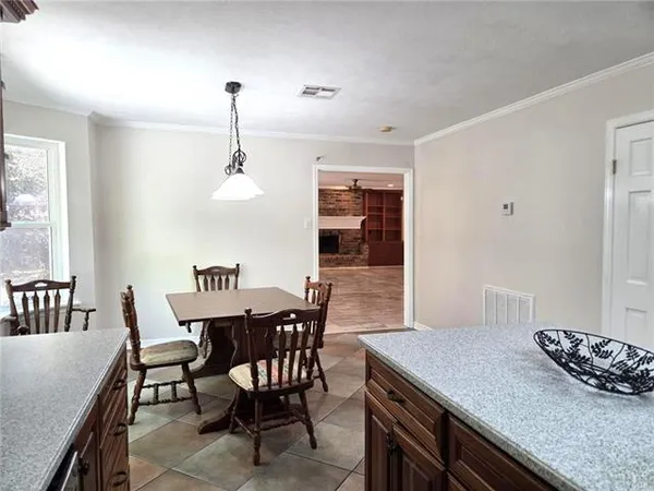 $3,200 | 12 Chateau Magdelaine Drive, Kenner, LA 70065