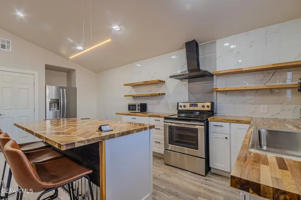 $290,000 | 905 Summer Street, Van Horn, TX 79855