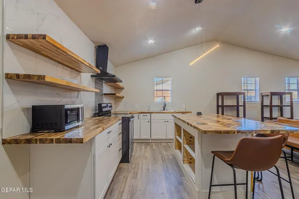 $290,000 | 905 Summer Street, Van Horn, TX 79855