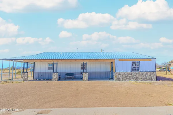 $290,000 | 905 Summer Street, Van Horn, TX 79855