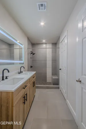 $290,000 | 905 Summer Street, Van Horn, TX 79855