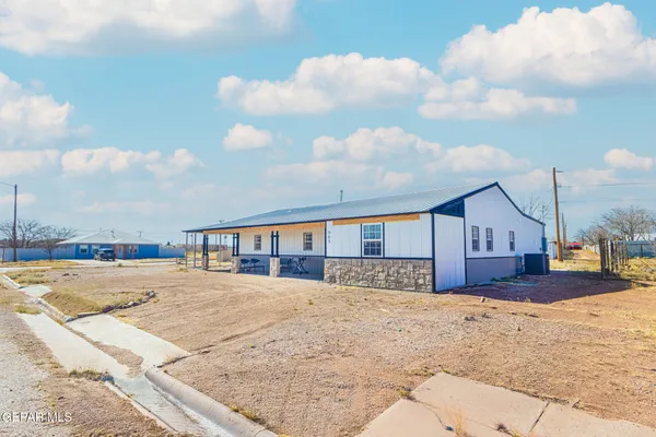 $290,000 | 905 Summer Street, Van Horn, TX 79855