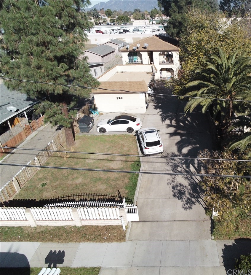 228 East Wilson Street Rialto, CA 92376 - Photo 5 of 26