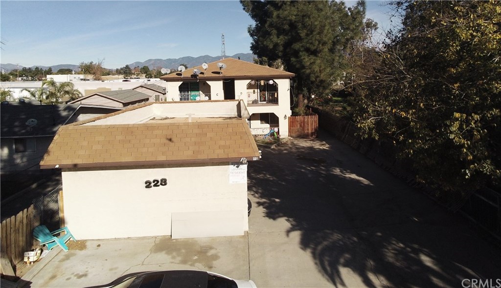 228 East Wilson Street Rialto, CA 92376 - Photo 7 of 26