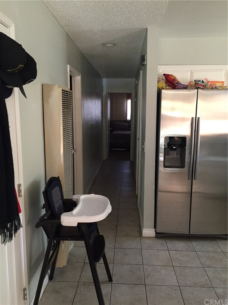 228 East Wilson Street Rialto, CA 92376 - Photo 9 of 26