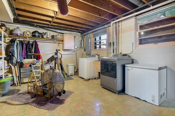 $255,000 | 17541 Maple Avenue, Lansing, IL 60438