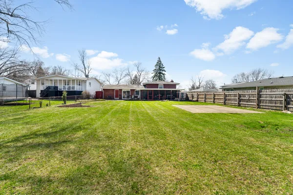 $255,000 | 17541 Maple Avenue, Lansing, IL 60438