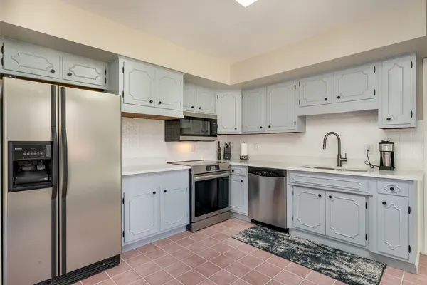 $255,000 | 17541 Maple Avenue, Lansing, IL 60438