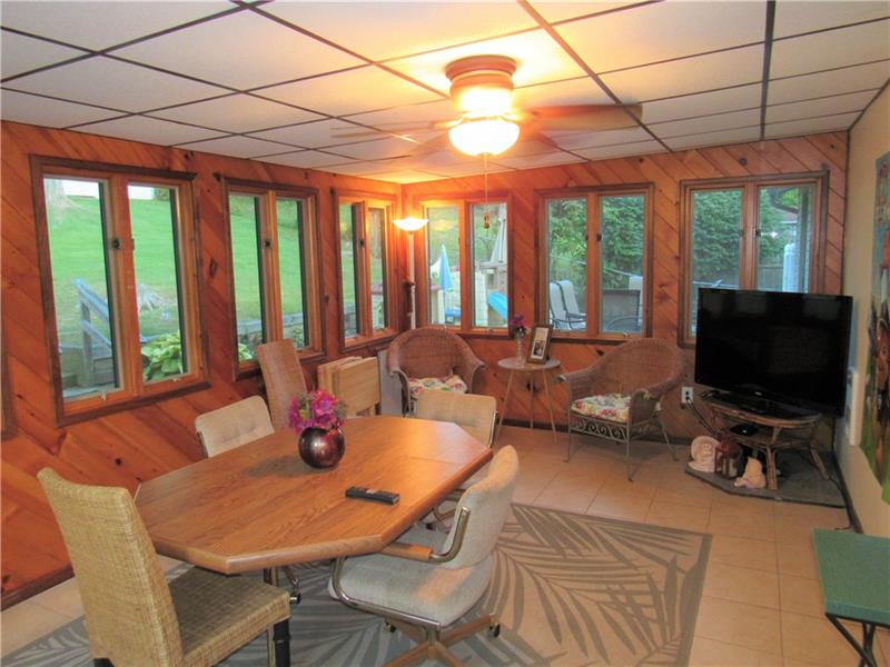 689 Pine Valley Drive Plum, PA 15239 - Photo 8 of 25