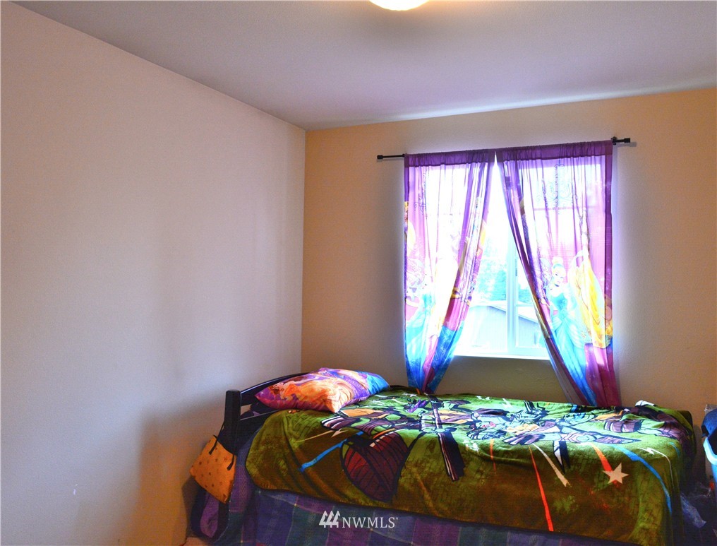 660 Rivenhurst Street Bremerton, WA 98310 - Photo 11 of 16 Gallery Image 11