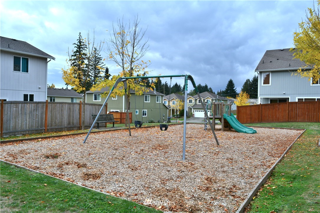 660 Rivenhurst Street Bremerton, WA 98310 - Photo 12 of 16 Gallery Image 12